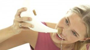 How to Stop a Runny Nose - Neti Pot